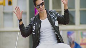 default video 1000x562 img