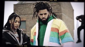 default video 1000x562 img