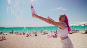 default video 1000x562 img