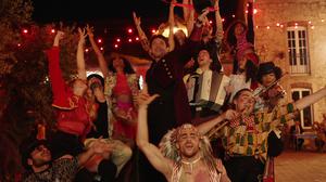 default video 1000x562 img