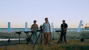 default video 1000x562 img