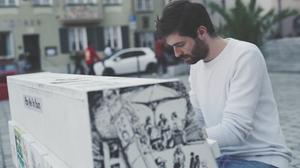 default video 1000x562 img