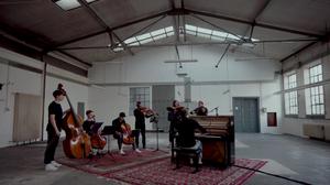 default video 1000x562 img