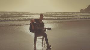 default video 1000x562 img