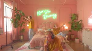 default video 1000x562 img