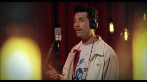 default video 1000x562 img