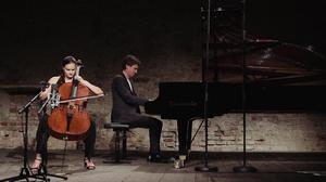 default video 1000x562 img