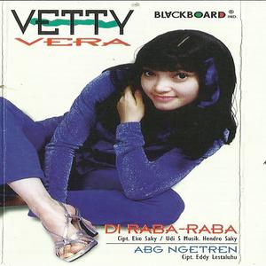 收聽Vetty Vera的Kencan Si Doi歌詞歌曲