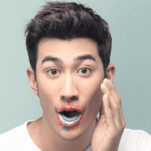 李治廷