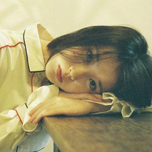 IU