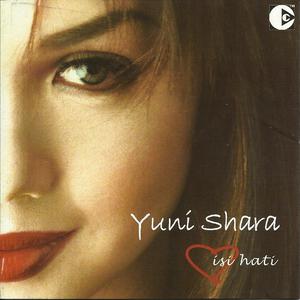 Dengarkan Cinta Kau Dan Dia lagu dari Yuni Shara dengan lirik