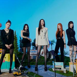 Queendom Red Velvet