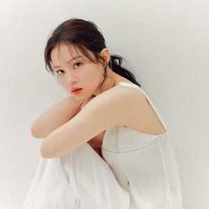 LEE HI ดาวน์โหลดและฟังเพลงฮิตจาก LEE HI