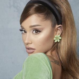 Ariana Grande ดาวน์โหลดและฟังเพลงฮิตจาก Ariana Grande