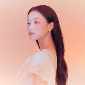 LEE HI