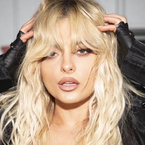 Bebe Rexha ดาวน์โหลดและฟังเพลงฮิตจาก Bebe Rexha