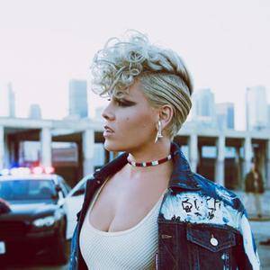 P!nk ดาวน์โหลดและฟังเพลงฮิตจาก P!nk