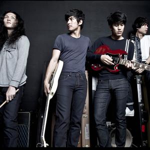Summer Stop ดาวน์โหลดและฟังเพลงฮิตจาก Summer Stop