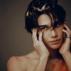 Jeff Satur ศิลปินผู้มีความสามารถหลากหลาย